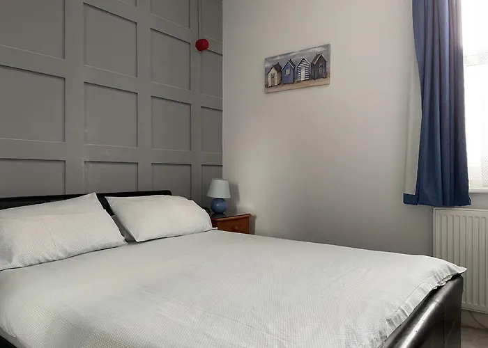 Burton Villa Guest HouseVilla